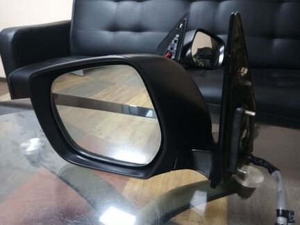 Зеркало левое Toyota Land Cruiser 200 07
