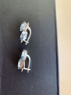 Серебрянные серьги с голубым топазом