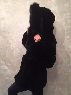 Полушубок из кролика под пояс с отделкой из песца