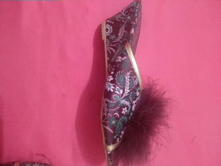 Тапочки новые р. 35