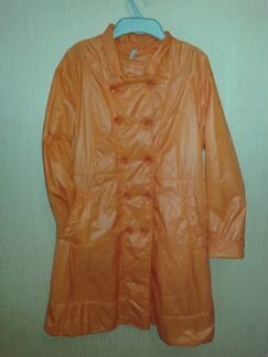 Плащ оранжевый 8-10 лет очень модный
