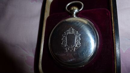 Очень редкие серебряные карманные часы Zenith