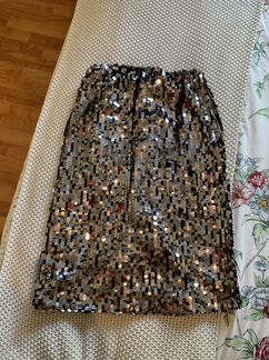 Юбка миди серебристая с пайетками