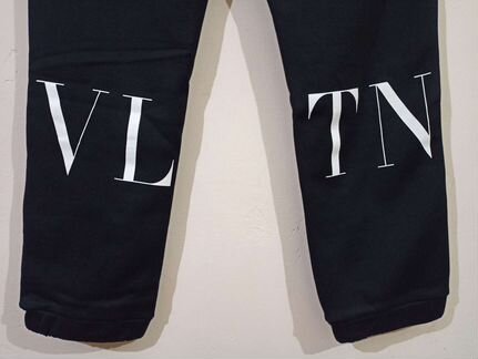 Теплые повседневные брюки Valentino. Новые, оригин