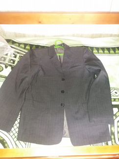 Продается пиджак школьный