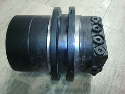 Редуктор хода в сборе с гидромотором Kubota KX41-3
