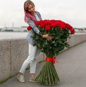Розы длинные шляпные