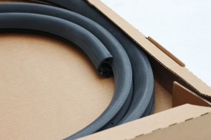 Уплотнитель двери задней Ford Focus 1998-2005