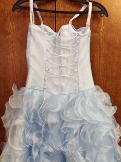 Праздничное платье с накидкой и перчатками