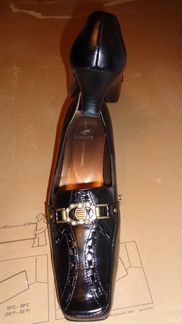 Продам новые туфли