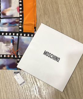 Moschino платок