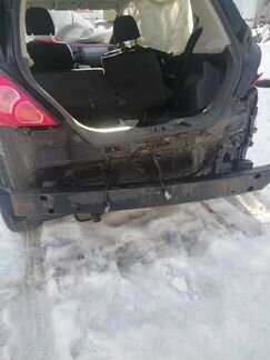 Панель задняя на Nissan тиида хэтчбэк
