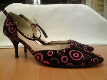 Босоножки замшевые