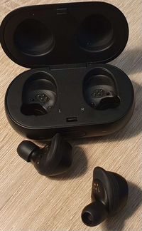 Беспроводные наушники samsung gear iconX 2018