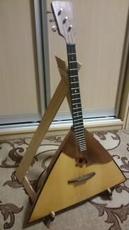 Стойка для балалайки напольная