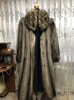 Шуба из енота