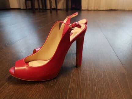 Босоножки. Zara