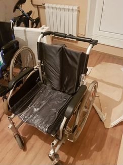 Инвалидная кресло-коляска с электроприводом