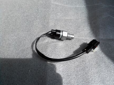 Датчик заднего хода Chevrolet Cobalt/Ravon R4