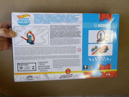 Hot wheels boost track builder