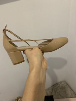 Лаковые бежевые туфельки Paolo Conte