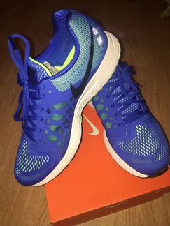 Новые кроссовки Nike