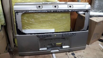 Крышка багажника Хаммер H2