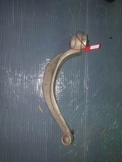 Рычаг на Audi A8 D4/4H 2012г