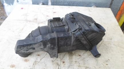 Корпус фильтра Мицубиси Галант 7 Е5 Galant E5 2.0