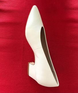 Брендовые белые туфли