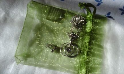 Кристаллы Сваровски, бижутерия