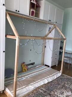 Детская кровать домик