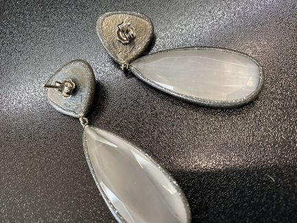 Серьги estrosia