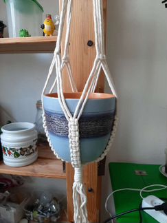 Вязанное кашпо