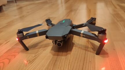 Квадрокоптер DJI Mavic PRO