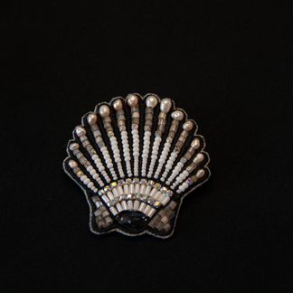 Брошь из бисера 