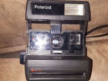 Фотоаппарат Polaroid начала 90х годов