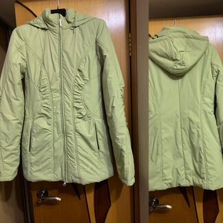 Куртки, пальто жен. на размер 42-44