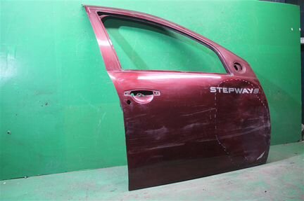 Дверь передняя правая Renault Sandero Stepway 2