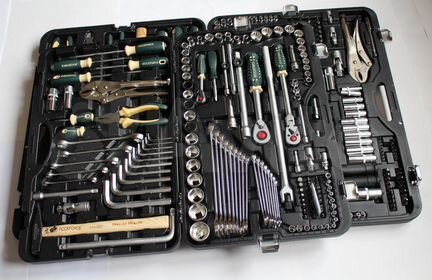 Набор инструментов Форс 180, 142 профес, новый