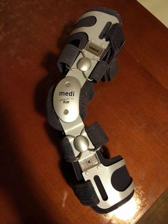 Жесткий Ортез коленный Меди Medi M.4 OA