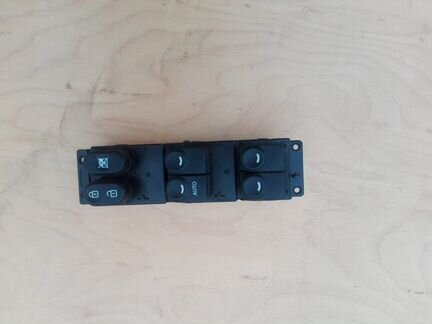 Блок управления стеклоподъемниками Hyundai Solaris