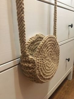 Круглая сумка из джута