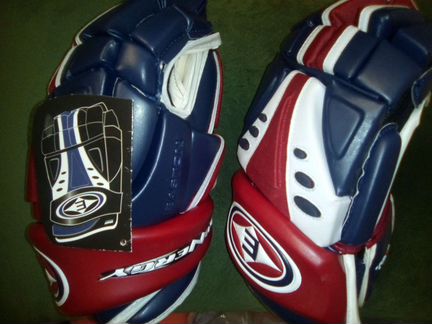 Краги. хоккей. synergy