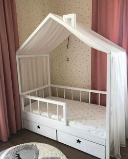 Кровать одноярусная Домик с ящиками