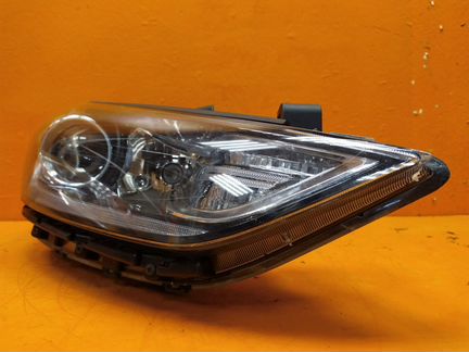 Фара правая Hyundai Elantra 6 AD 2015-2019