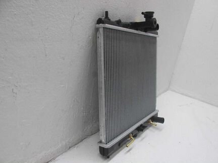 Радиатор охлаждения Nissan Note, Micra