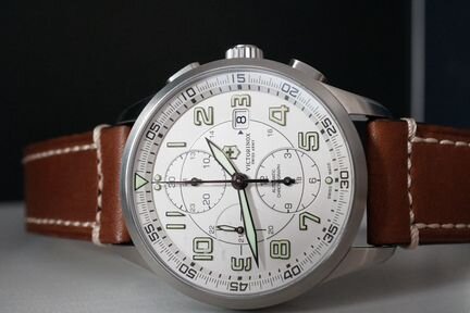 Хронограф пилот Victorinox механика новый