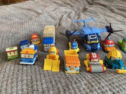 Игрушки робокар поли