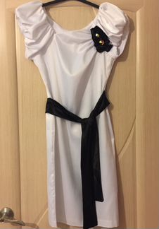 Платье белое